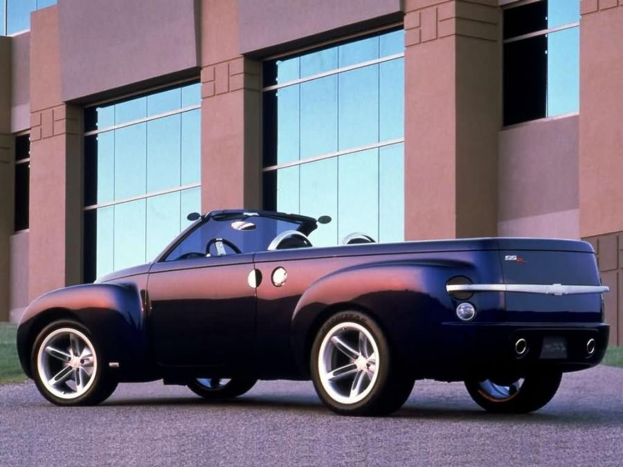  Chevrolet SSR Concept 2000 года  (фото 10 из 11)